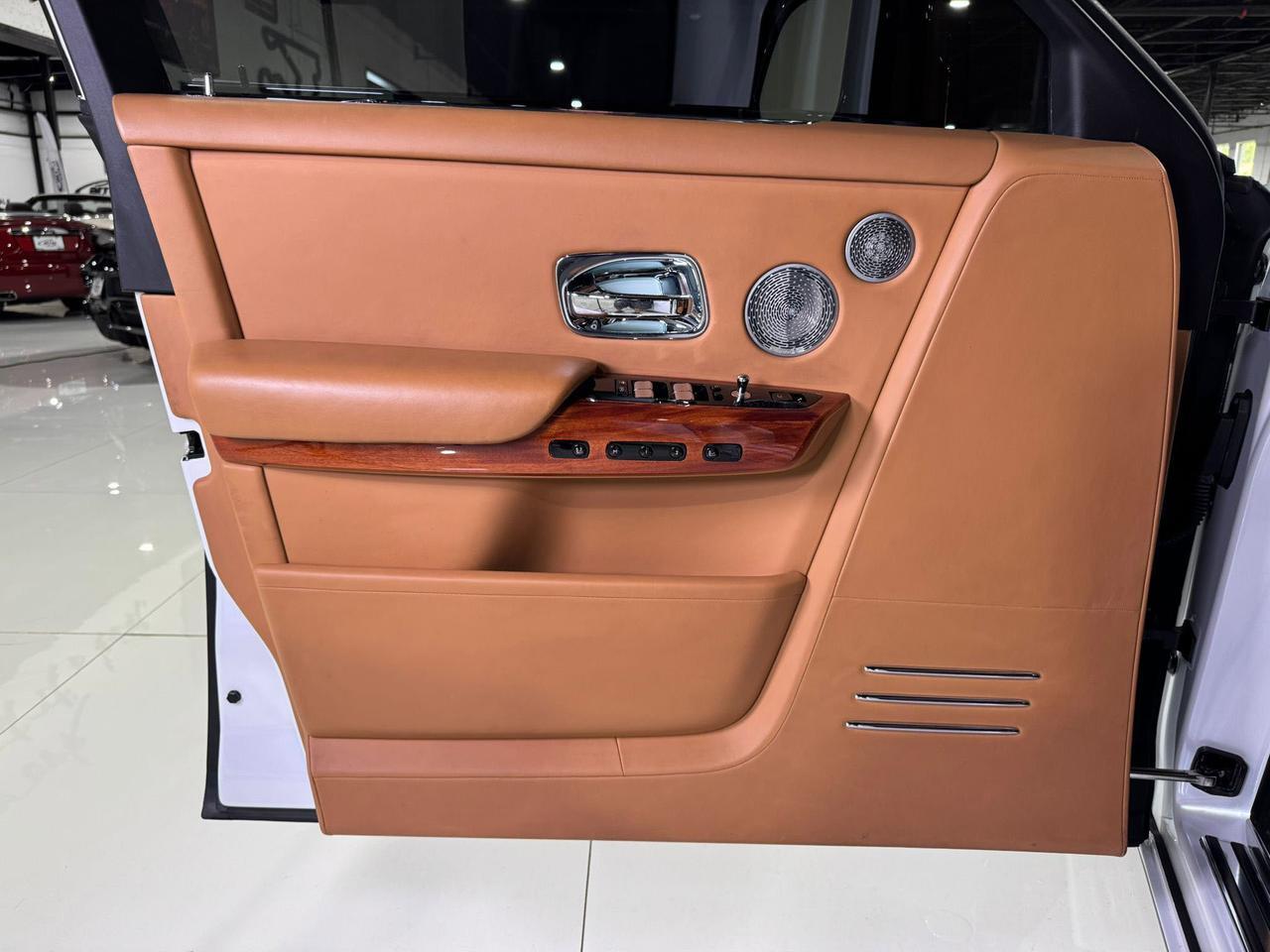 2018 Rolls-Royce Phantom Extended Wheelbase Bespoke audio, Bespoke Gallery, shooting star headliner AND MUCH MORE!!! Fort Lauderdale FL