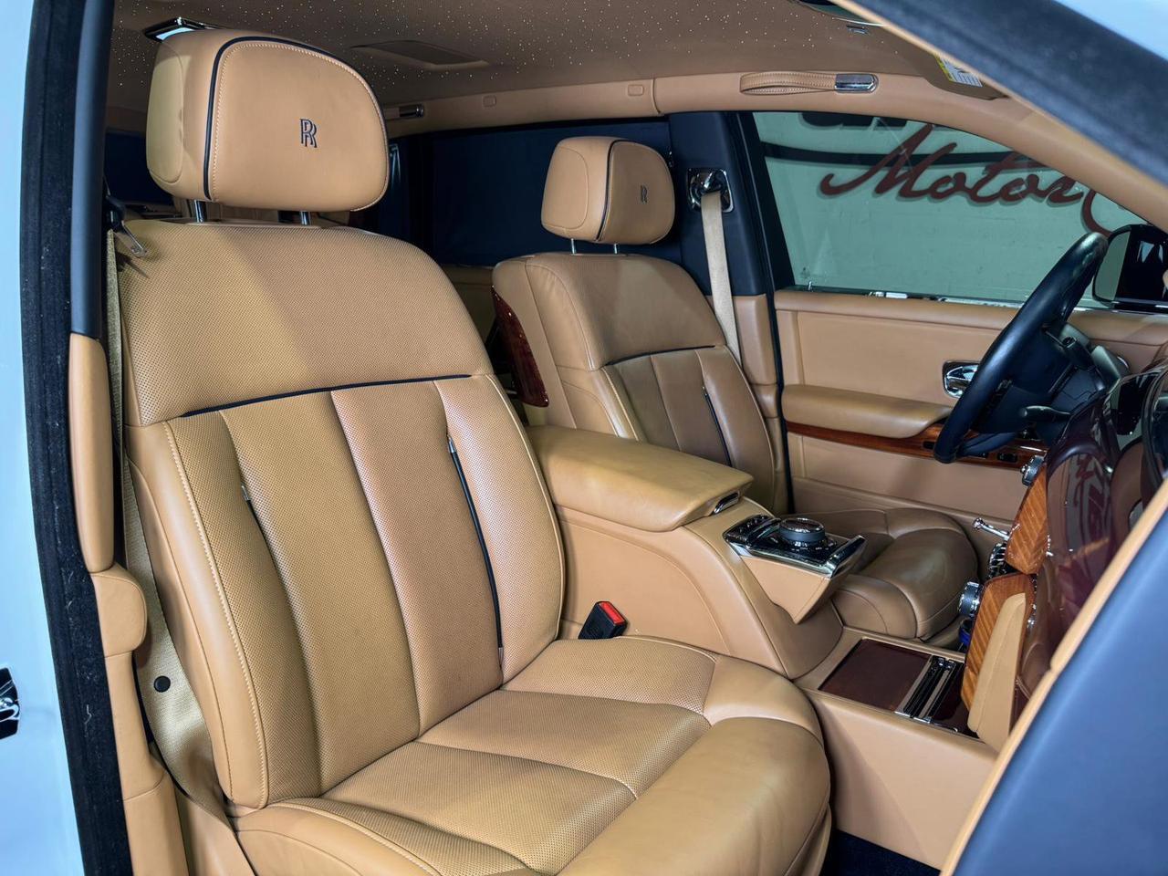 2018 Rolls-Royce Phantom Extended Wheelbase Bespoke audio, Bespoke Gallery, shooting star headliner AND MUCH MORE!!! Fort Lauderdale FL