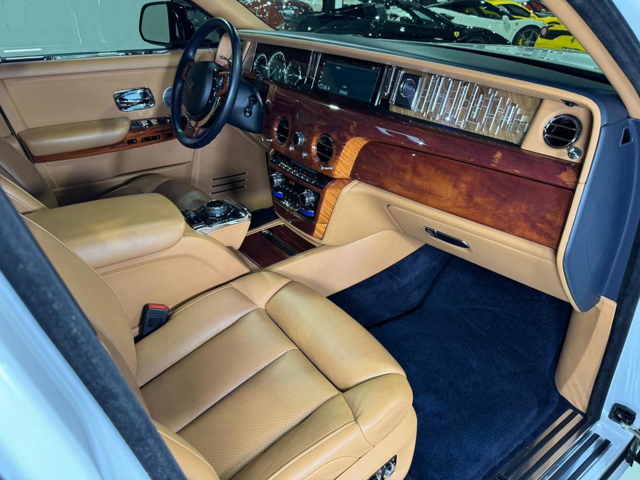 2018 Rolls-Royce Phantom Extended Wheelbase Bespoke audio, Bespoke Gallery, shooting star headliner AND MUCH MORE!!! Fort Lauderdale FL