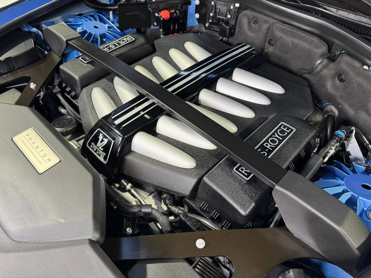 2018 Rolls-Royce Phantom Extended Wheelbase Bespoke audio, Bespoke Gallery, shooting star headliner AND MUCH MORE!!! Fort Lauderdale FL
