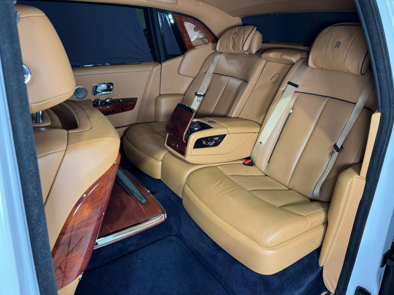 2018 Rolls-Royce Phantom Extended Wheelbase Bespoke audio, Bespoke Gallery, shooting star headliner AND MUCH MORE!!! Fort Lauderdale FL