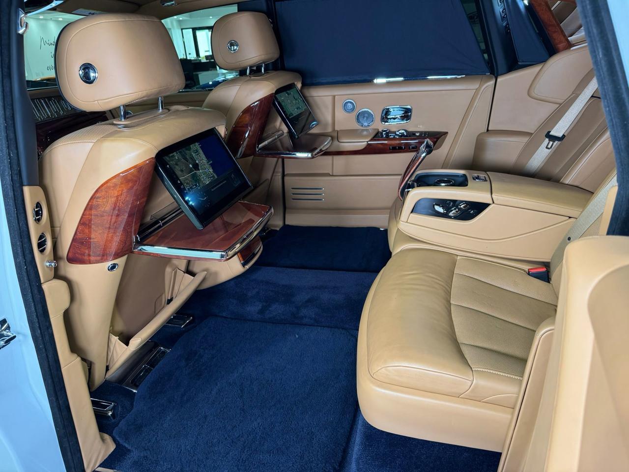 2018 Rolls-Royce Phantom Extended Wheelbase Bespoke audio, Bespoke Gallery, shooting star headliner AND MUCH MORE!!! Fort Lauderdale FL