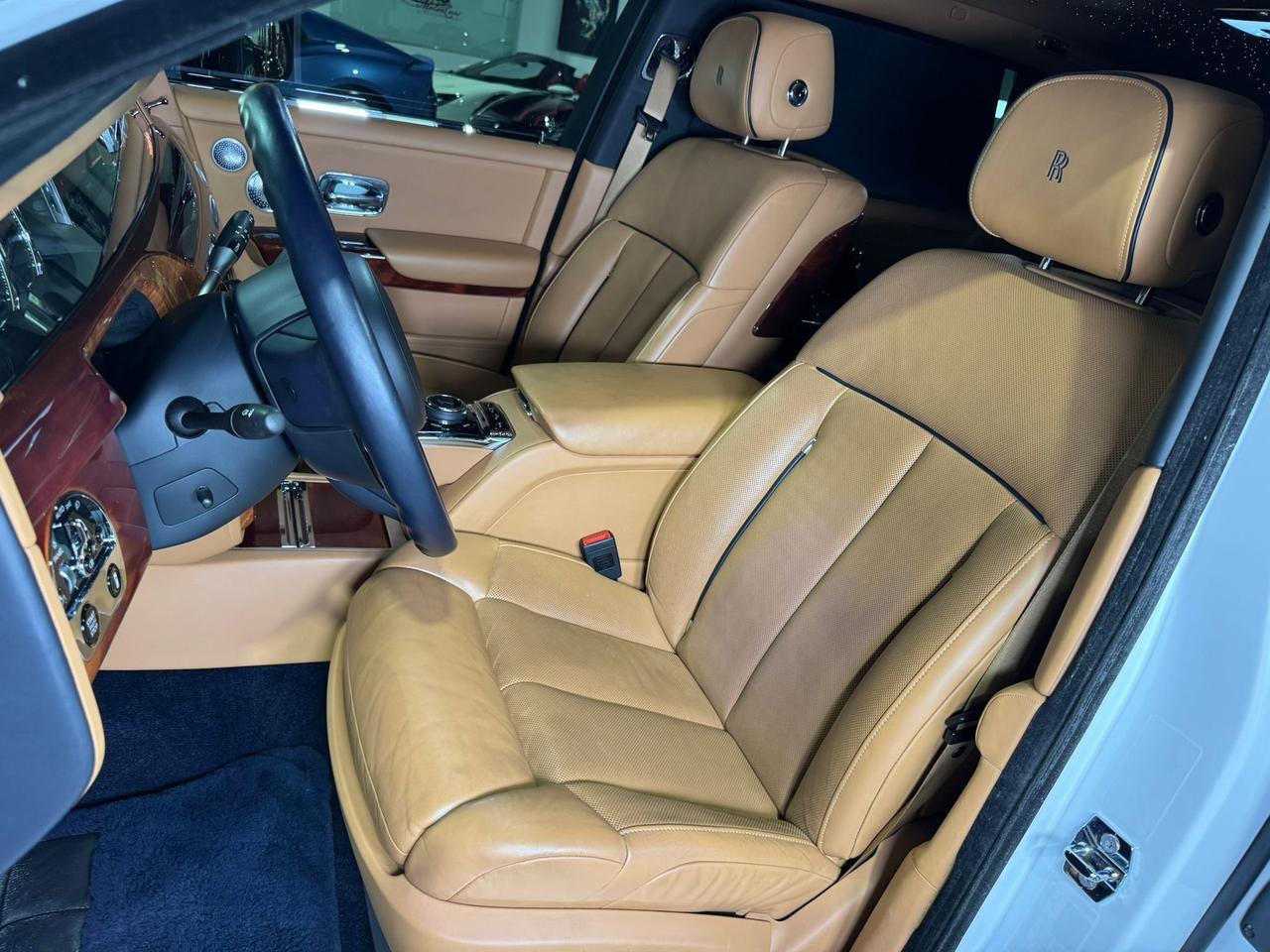 2018 Rolls-Royce Phantom Extended Wheelbase Bespoke audio, Bespoke Gallery, shooting star headliner AND MUCH MORE!!! Fort Lauderdale FL