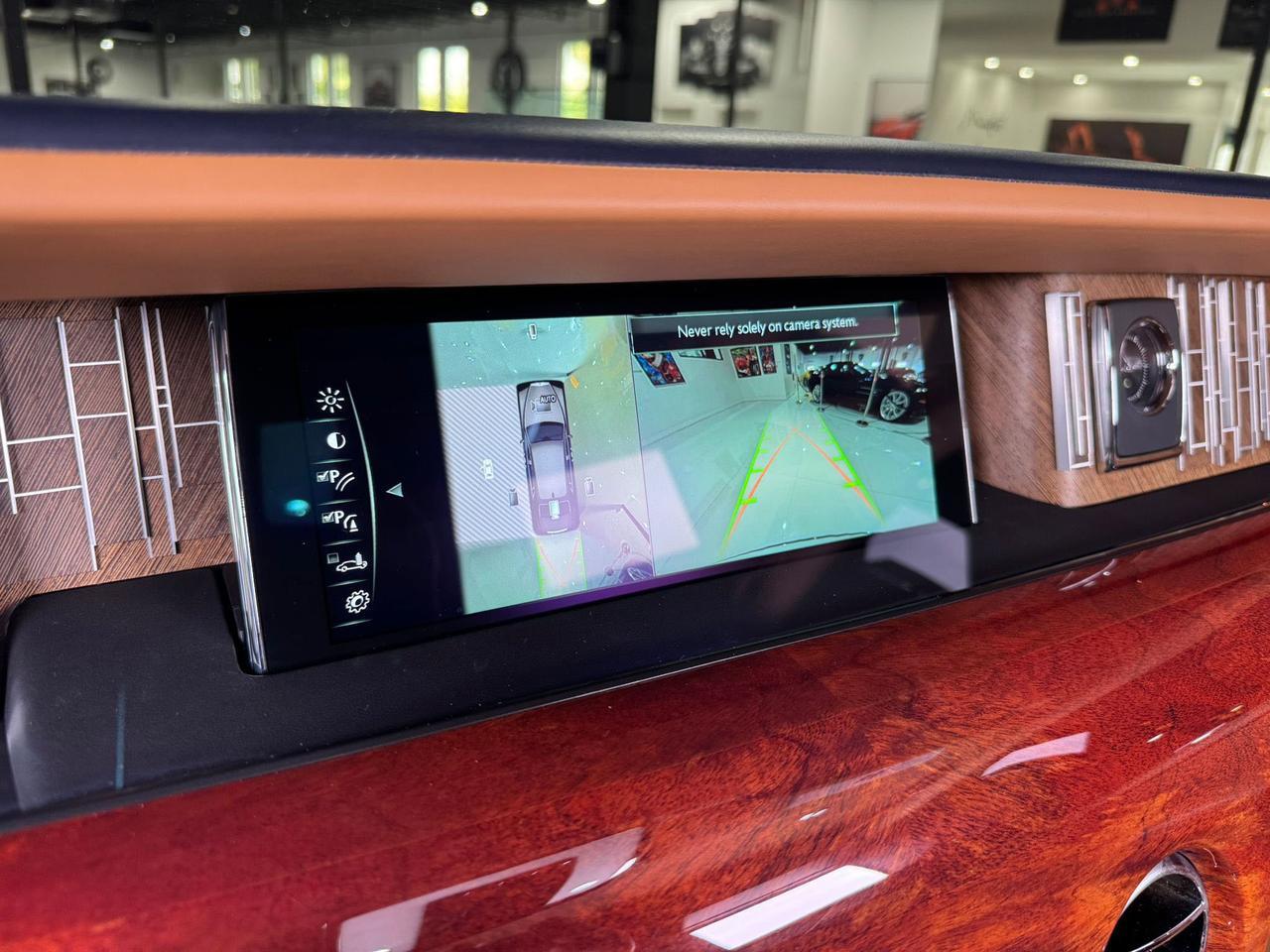 2018 Rolls-Royce Phantom Extended Wheelbase Bespoke audio, Bespoke Gallery, shooting star headliner AND MUCH MORE!!! Fort Lauderdale FL