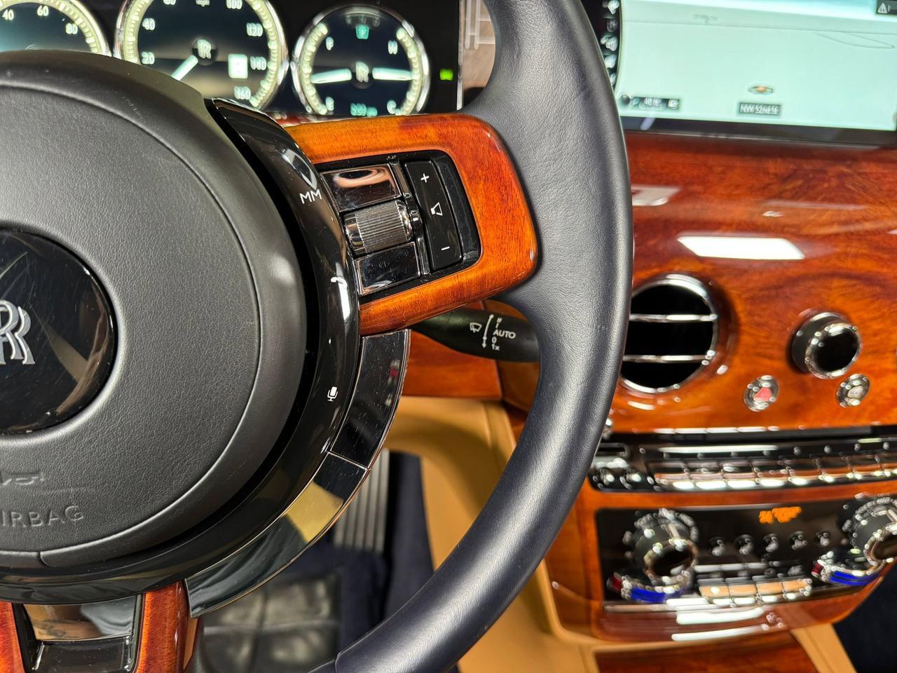 2018 Rolls-Royce Phantom Extended Wheelbase Bespoke audio, Bespoke Gallery, shooting star headliner AND MUCH MORE!!! Fort Lauderdale FL