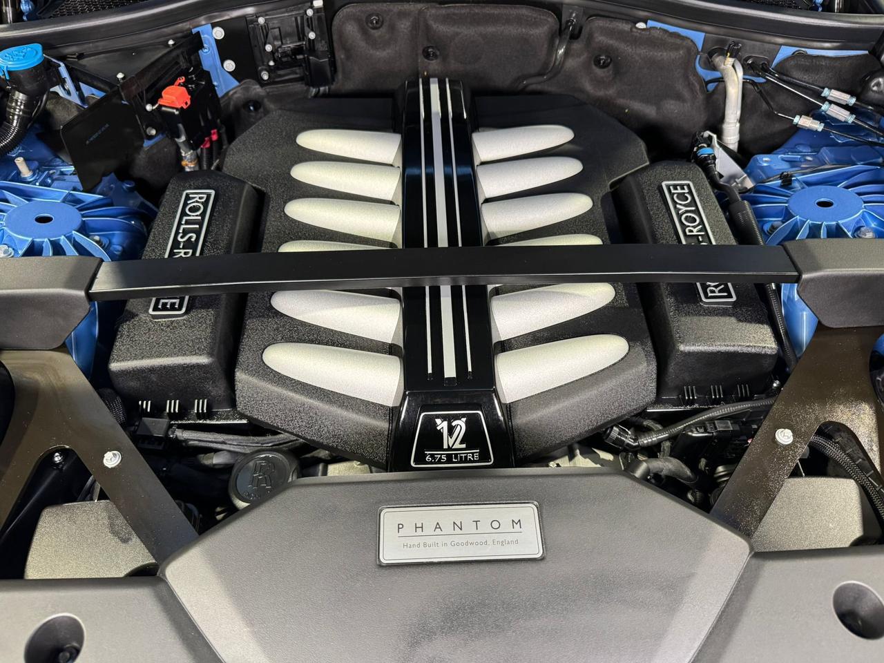 2018 Rolls-Royce Phantom Extended Wheelbase Bespoke audio, Bespoke Gallery, shooting star headliner AND MUCH MORE!!! Fort Lauderdale FL