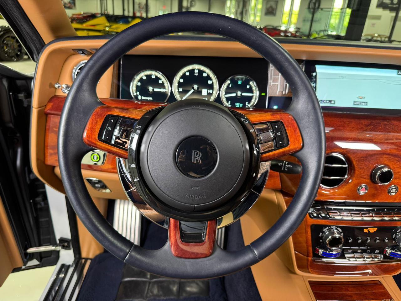 2018 Rolls-Royce Phantom Extended Wheelbase Bespoke audio, Bespoke Gallery, shooting star headliner AND MUCH MORE!!! Fort Lauderdale FL