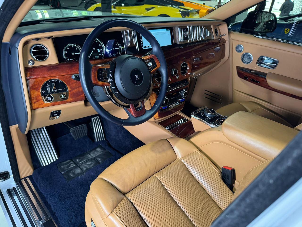 2018 Rolls-Royce Phantom Extended Wheelbase Bespoke audio, Bespoke Gallery, shooting star headliner AND MUCH MORE!!! Fort Lauderdale FL