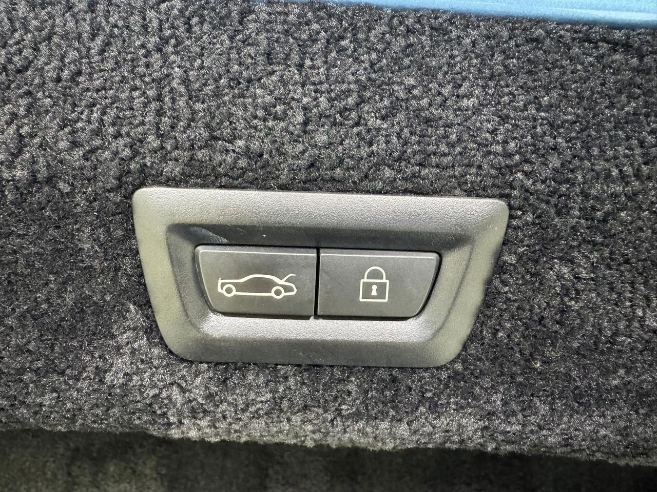 2018 Rolls-Royce Phantom Extended Wheelbase Bespoke audio, Bespoke Gallery, shooting star headliner AND MUCH MORE!!! Fort Lauderdale FL