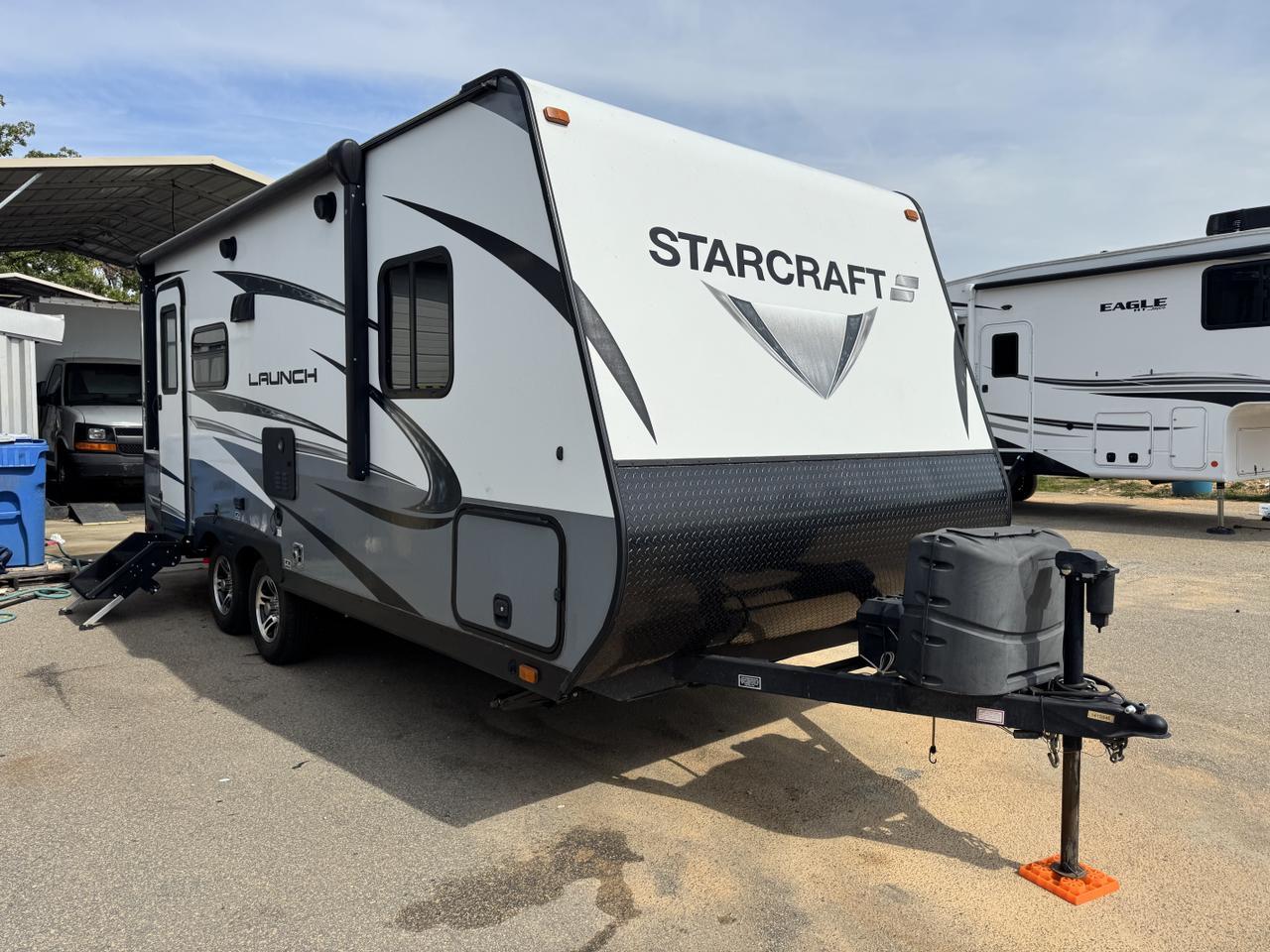 2018 STARCRAFT 21FSB 21FBS