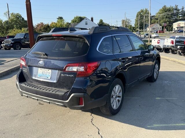 2018 Subaru Outback 2.5i Premium Crestwood KY