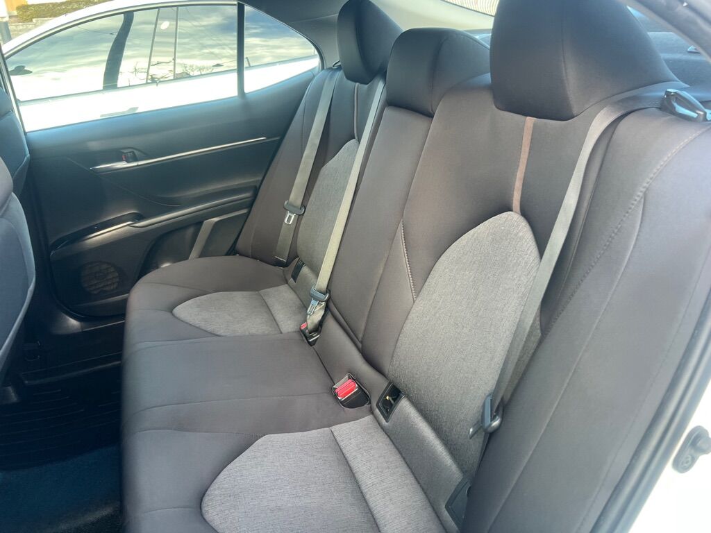 2018 TOYOTA CAMRY L Des Moines WA