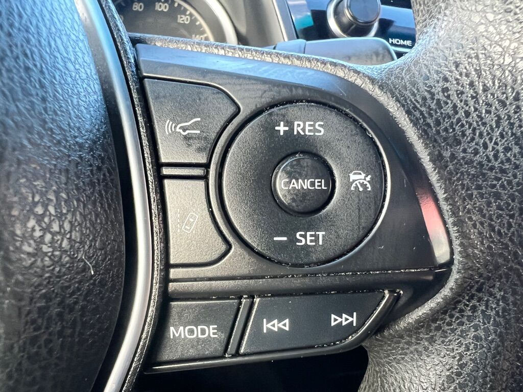 2018 TOYOTA CAMRY L Des Moines WA