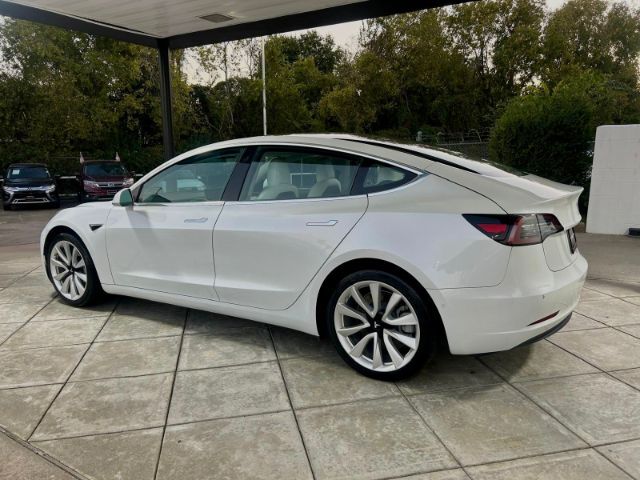 2018 Tesla Model 3 Long Range photo 2
