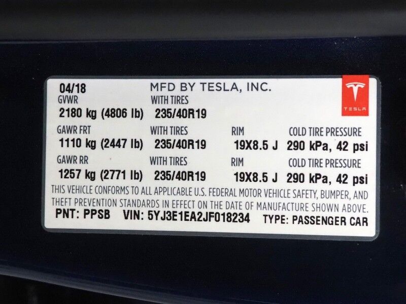 2018 Tesla Model 3 Long Range RWD *NAVIGATION, AUTOPILOT, BLIND SPOT & LANE KEEP ASSIST, COLLISION ALERT w/BRAKING, BACKUP-CAMERA, PANORAMA GLASS ROOF, HEATED SEATS, 19 INCH SPORT WHEELS, BLUETOOTH Round Rock TX