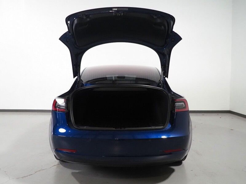 2018 Tesla Model 3 Long Range RWD *NAVIGATION, AUTOPILOT, BLIND SPOT & LANE KEEP ASSIST, COLLISION ALERT w/BRAKING, BACKUP-CAMERA, PANORAMA GLASS ROOF, HEATED SEATS, 19 INCH SPORT WHEELS, BLUETOOTH Round Rock TX