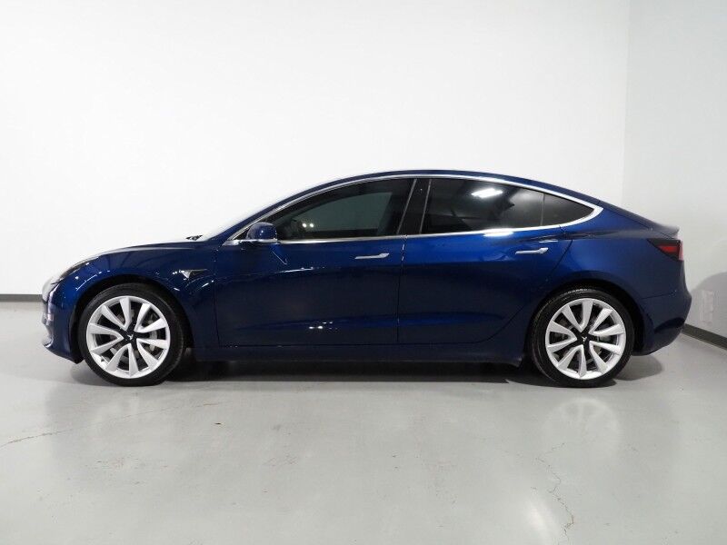 2018 Tesla Model 3 Long Range RWD *NAVIGATION, AUTOPILOT, BLIND SPOT & LANE KEEP ASSIST, COLLISION ALERT w/BRAKING, BACKUP-CAMERA, PANORAMA GLASS ROOF, HEATED SEATS, 19 INCH SPORT WHEELS, BLUETOOTH Round Rock TX