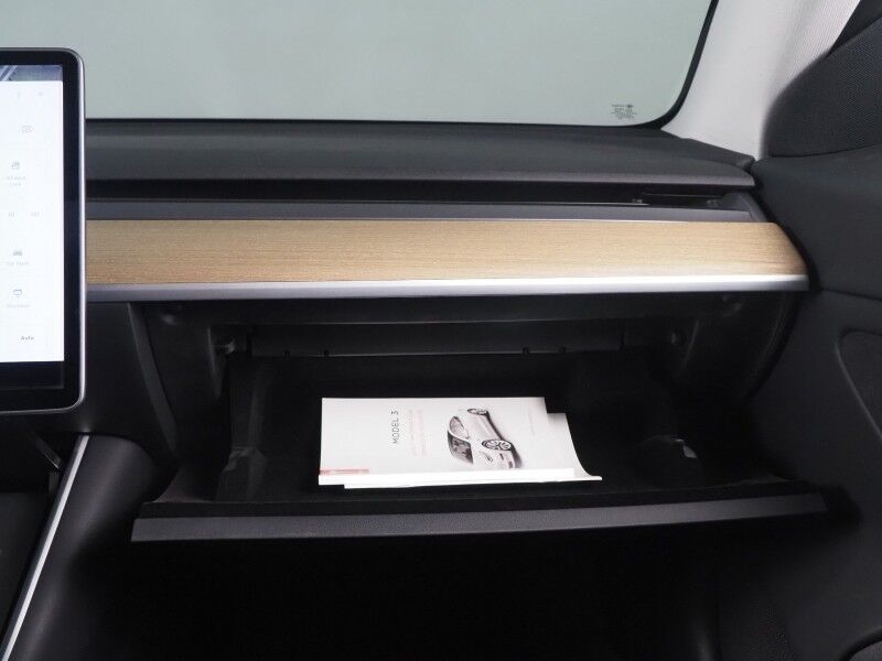 2018 Tesla Model 3 Long Range RWD *NAVIGATION, AUTOPILOT, BLIND SPOT & LANE KEEP ASSIST, COLLISION ALERT w/BRAKING, BACKUP-CAMERA, PANORAMA GLASS ROOF, HEATED SEATS, 19 INCH SPORT WHEELS, BLUETOOTH Round Rock TX