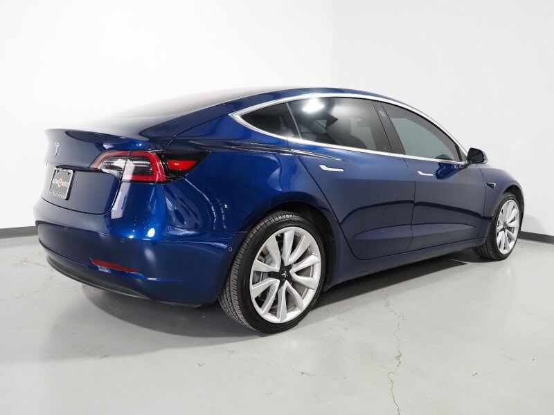 2018 Tesla Model 3 Long Range RWD *NAVIGATION, AUTOPILOT, BLIND SPOT & LANE KEEP ASSIST, COLLISION ALERT w/BRAKING, BACKUP-CAMERA, PANORAMA GLASS ROOF, HEATED SEATS, 19 INCH SPORT WHEELS, BLUETOOTH Round Rock TX