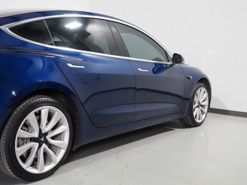 2018 Tesla Model 3 Long Range RWD *NAVIGATION, AUTOPILOT, BLIND SPOT & LANE KEEP ASSIST, COLLISION ALERT w/BRAKING, BACKUP-CAMERA, PANORAMA GLASS ROOF, HEATED SEATS, 19 INCH SPORT WHEELS, BLUETOOTH Round Rock TX