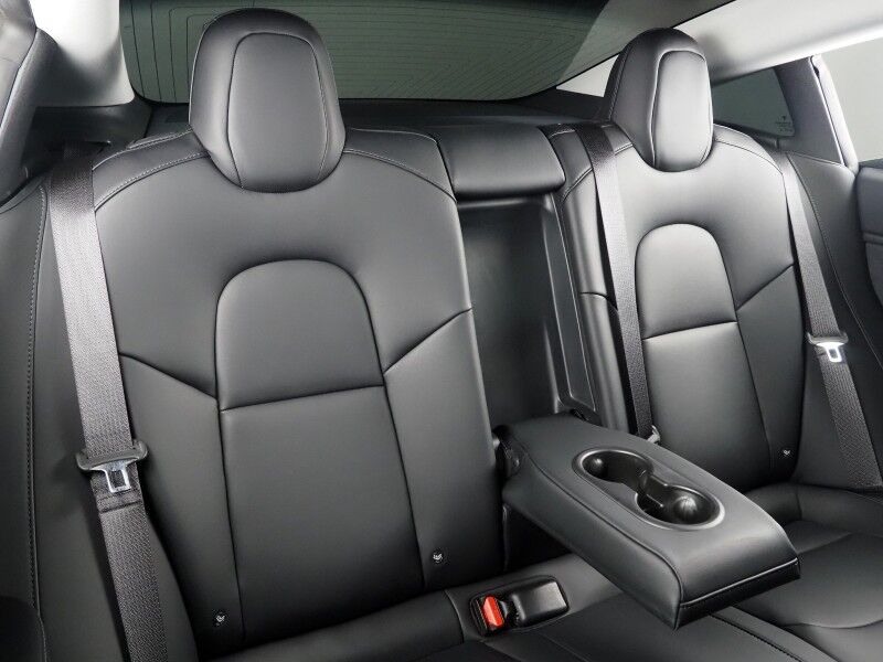 2018 Tesla Model 3 Long Range RWD *NAVIGATION, AUTOPILOT, BLIND SPOT & LANE KEEP ASSIST, COLLISION ALERT w/BRAKING, BACKUP-CAMERA, PANORAMA GLASS ROOF, HEATED SEATS, 19 INCH SPORT WHEELS, BLUETOOTH Round Rock TX