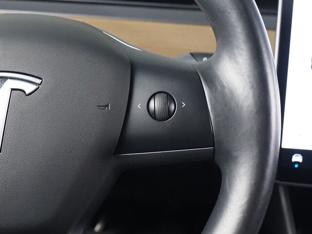 2018 Tesla Model 3 Long Range RWD *NAVIGATION, BLIND SPOT & LANE KEEP ASSIST, COLLISION ALERT w/BRAKING, BACKUP-CAMERA, PANORAMA GLASS ROOF, HEATED SEATS, 19 INCH SPORT WHEELS, BLUETOOTH Round Rock TX