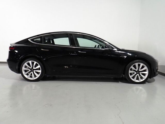 2018 Tesla Model 3 Long Range RWD *NAVIGATION, BLIND SPOT & LANE KEEP ASSIST, COLLISION ALERT w/BRAKING, BACKUP-CAMERA, PANORAMA GLASS ROOF, HEATED SEATS, 19 INCH SPORT WHEELS, BLUETOOTH Round Rock TX