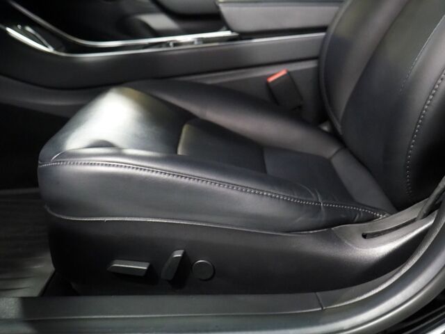 2018 Tesla Model 3 Long Range RWD *NAVIGATION, BLIND SPOT & LANE KEEP ASSIST, COLLISION ALERT w/BRAKING, BACKUP-CAMERA, PANORAMA GLASS ROOF, HEATED SEATS, 19 INCH SPORT WHEELS, BLUETOOTH Round Rock TX