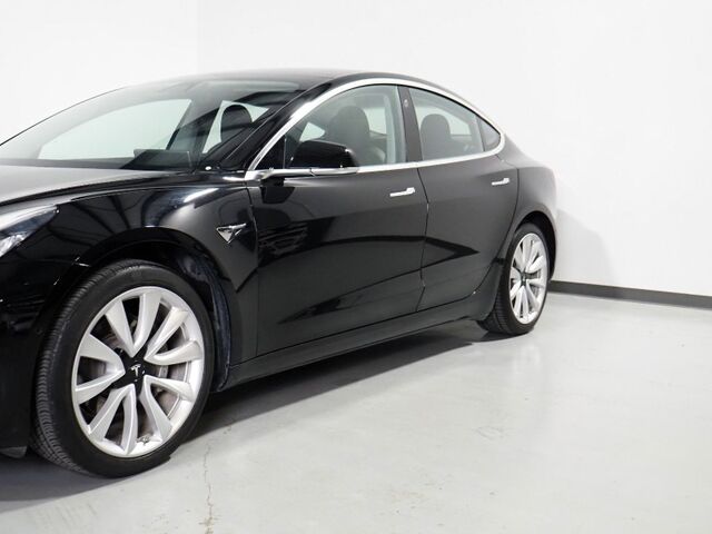 2018 Tesla Model 3 Long Range RWD *NAVIGATION, BLIND SPOT & LANE KEEP ASSIST, COLLISION ALERT w/BRAKING, BACKUP-CAMERA, PANORAMA GLASS ROOF, HEATED SEATS, 19 INCH SPORT WHEELS, BLUETOOTH Round Rock TX