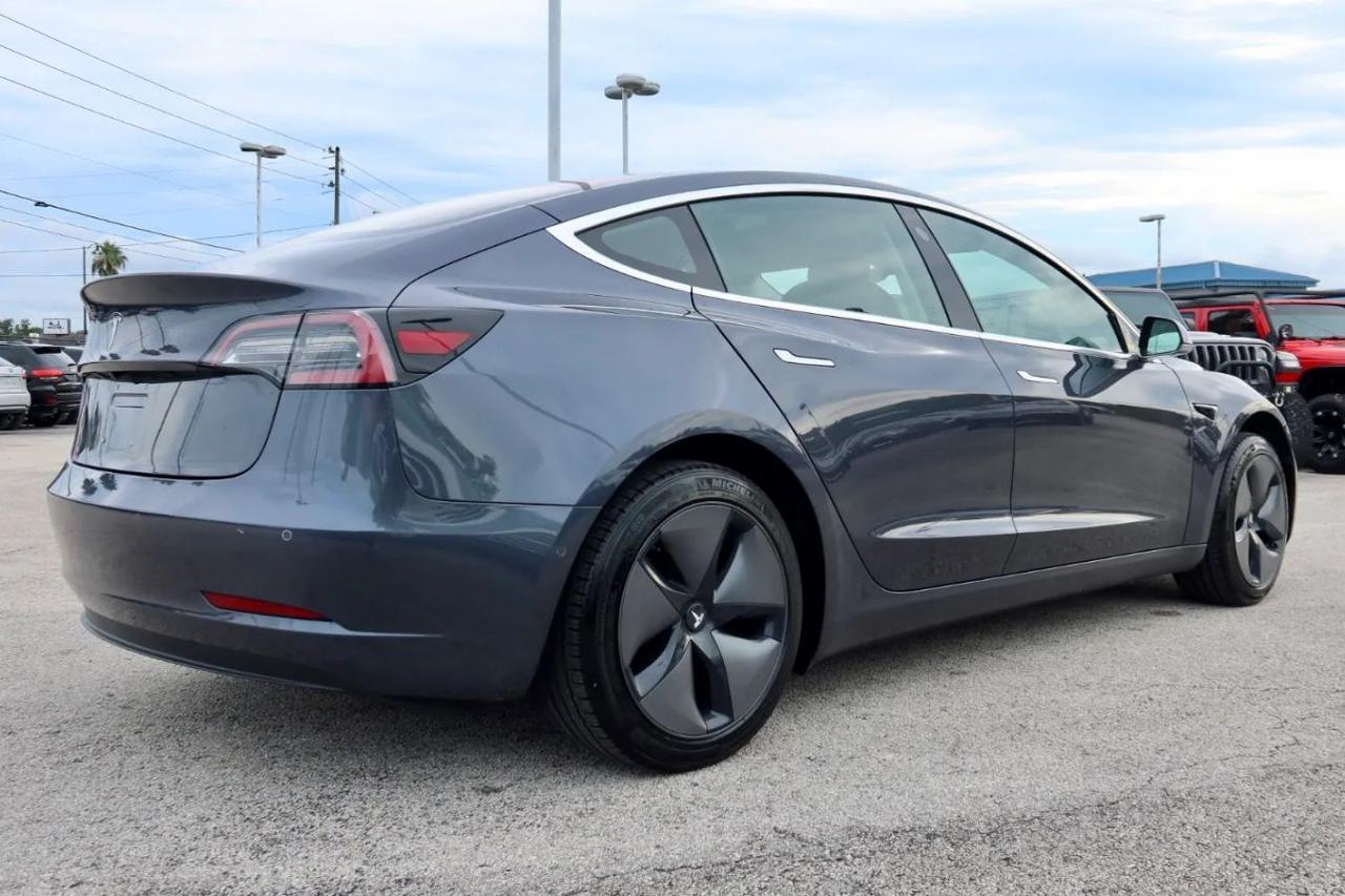 2018 Tesla Model 3 Long Range Sedan 4D
