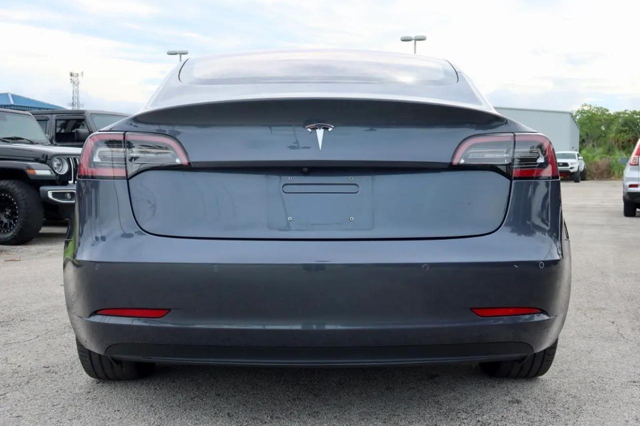 2018 Tesla Model 3 Long Range Sedan 4D
