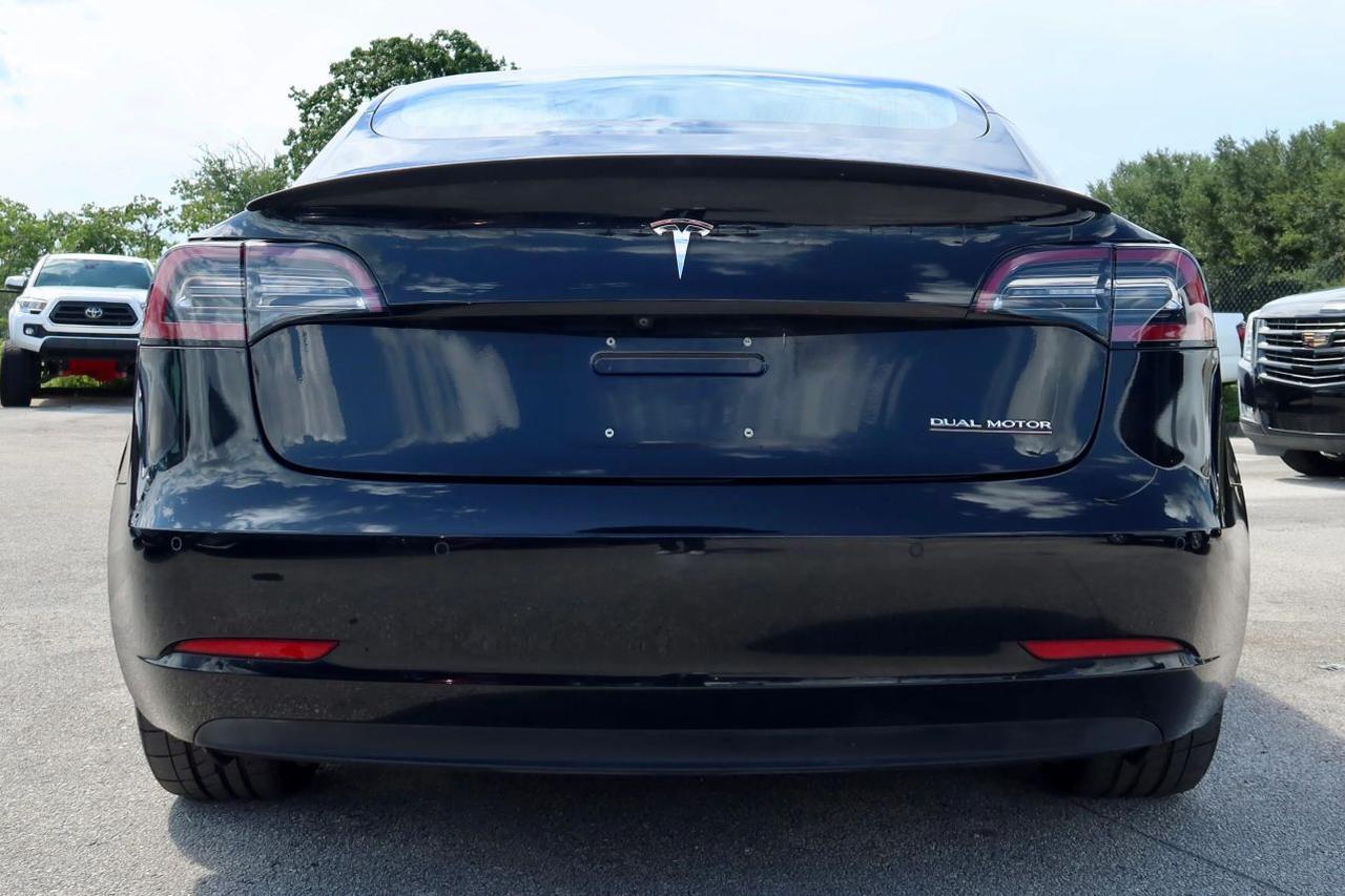 2018 Tesla Model 3 Long Range Sedan 4D