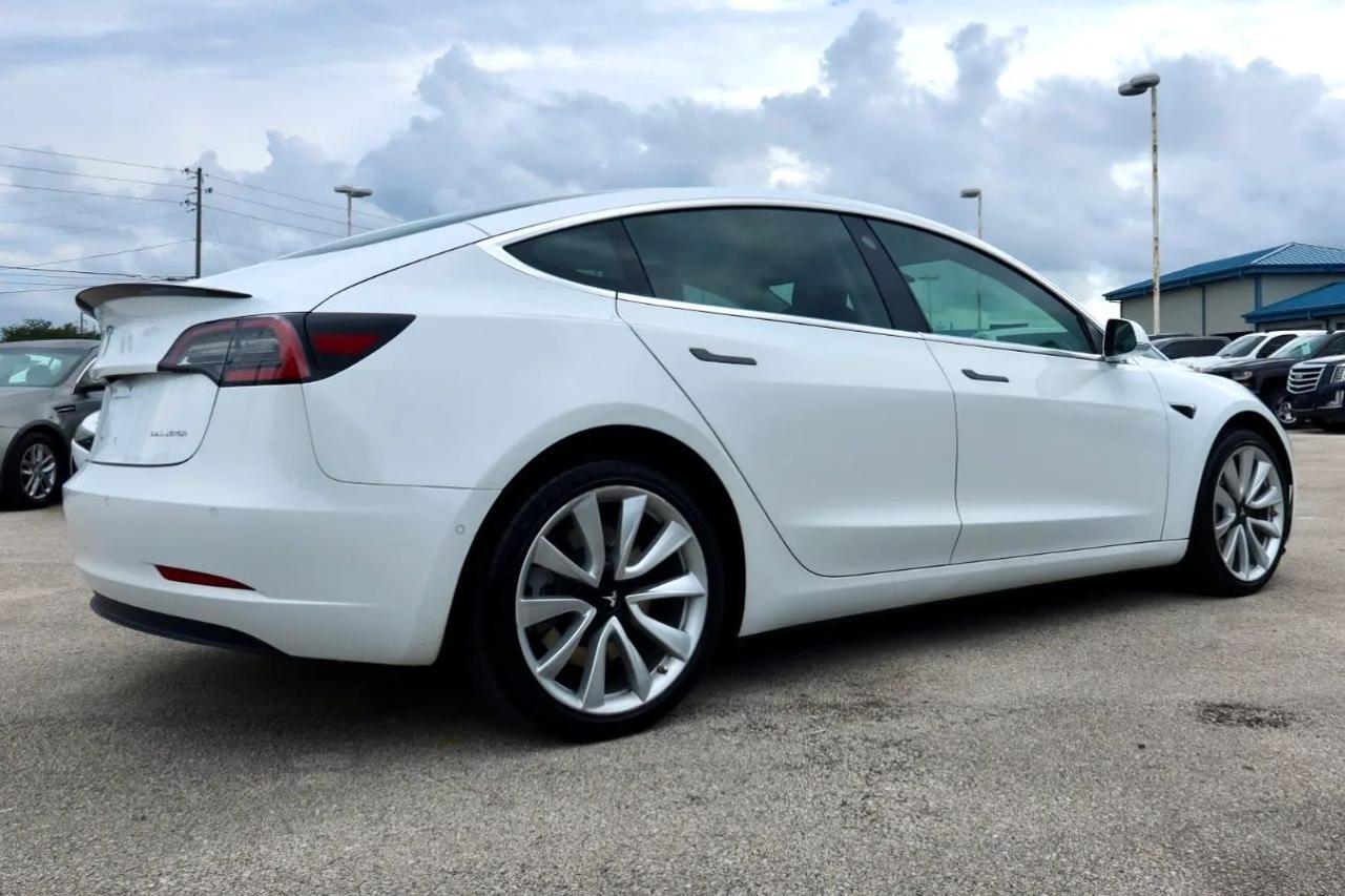 2018 Tesla Model 3 Long Range Sedan 4D