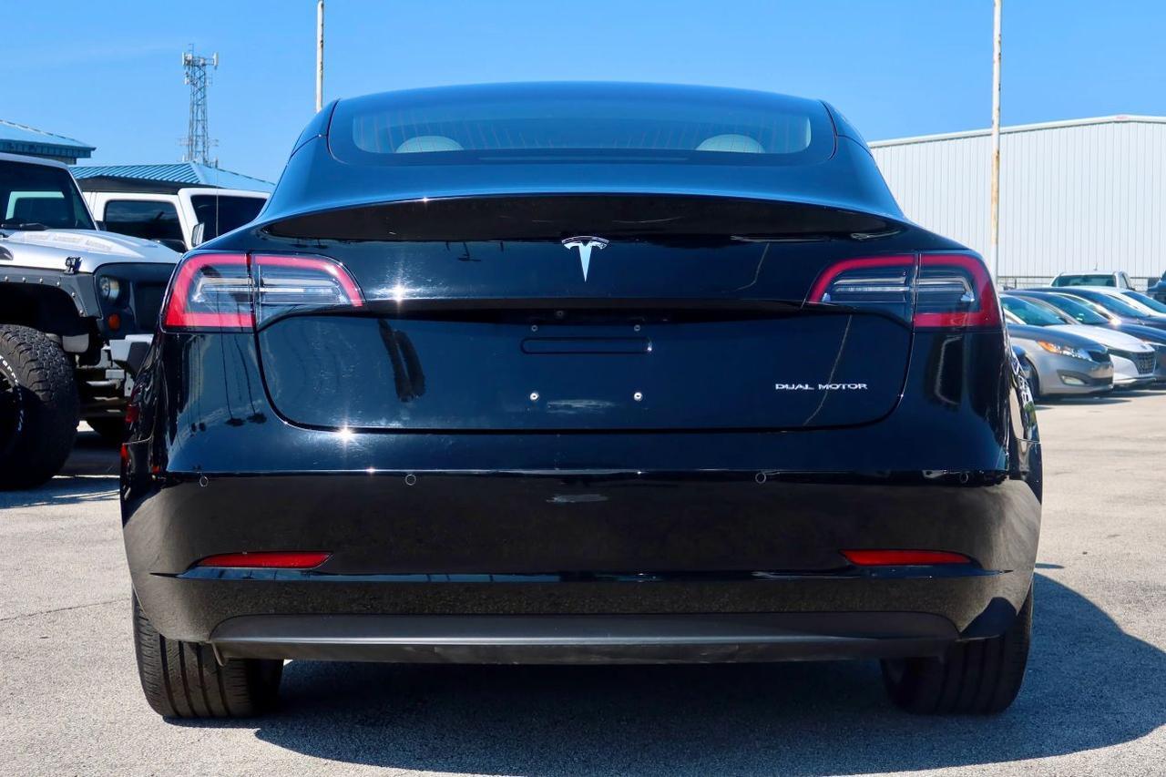 2018 Tesla Model 3 Long Range Sedan 4D