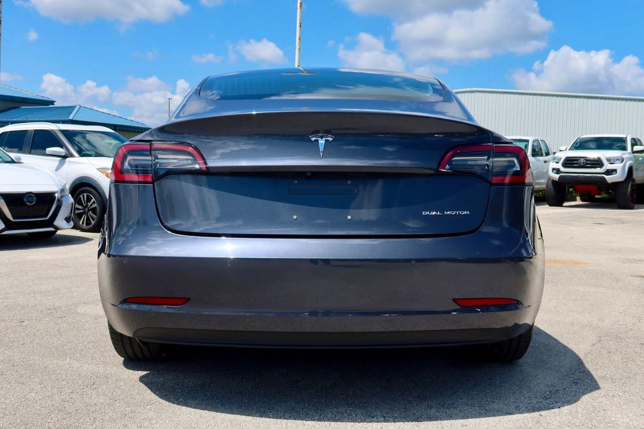 2018 Tesla Model 3 Long Range Sedan 4D
