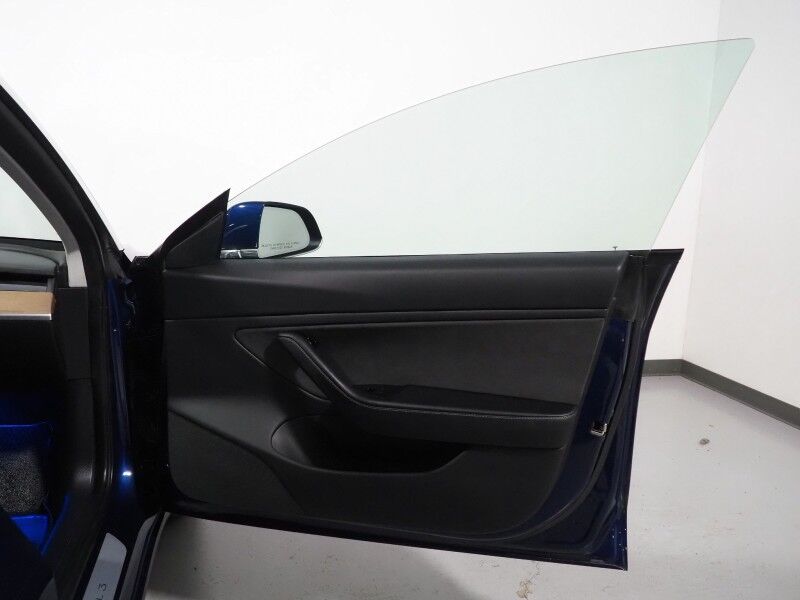 2018 Tesla Model 3 Mid Range RWD *FULL SELF-DRIVING ENABLED, AUTOPILOT, NAVIGATION, SAEFTY ALERTS, ADAPTIVE CRUISE, BACKUP-CAMERA, PANORAMA GLASS ROOF, HEATED SEATS, BLUETOOTH Round Rock TX