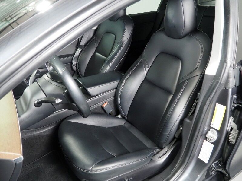 2018 Tesla Model 3 Mid Range RWD *NAVIGATION, BLIND SPOT & LANE KEEP ASSIST, COLLISION ALERT w/BRAKING, BACKUP-CAMERA, PANORAMA GLASS ROOF, HEATED SEATS, ALLOY WHEELS, BLUETOOTH PHONE & AUDIO Round Rock TX