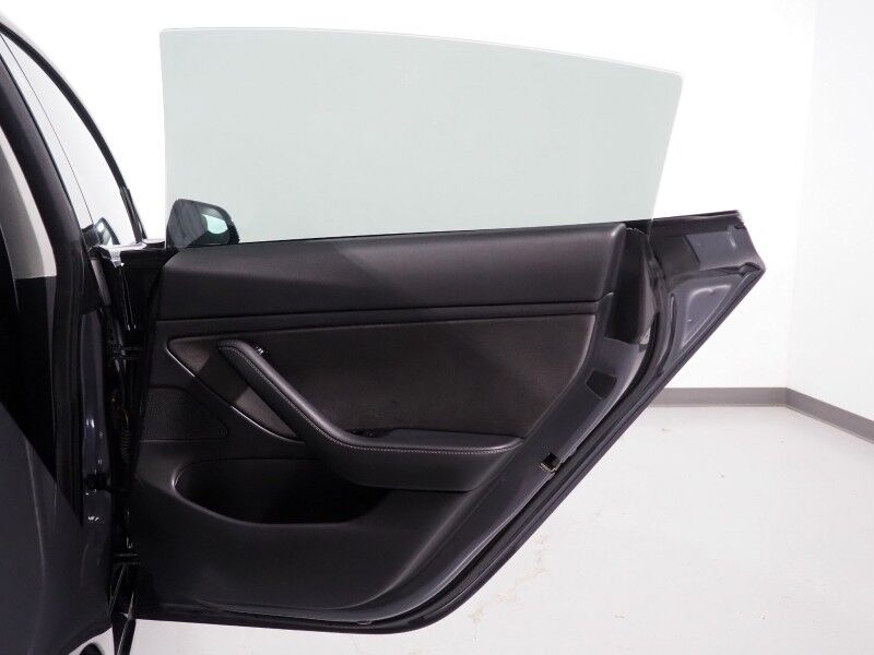 2018 Tesla Model 3 Mid Range RWD *NAVIGATION, BLIND SPOT & LANE KEEP ASSIST, COLLISION ALERT w/BRAKING, BACKUP-CAMERA, PANORAMA GLASS ROOF, HEATED SEATS, ALLOY WHEELS, BLUETOOTH PHONE & AUDIO Round Rock TX