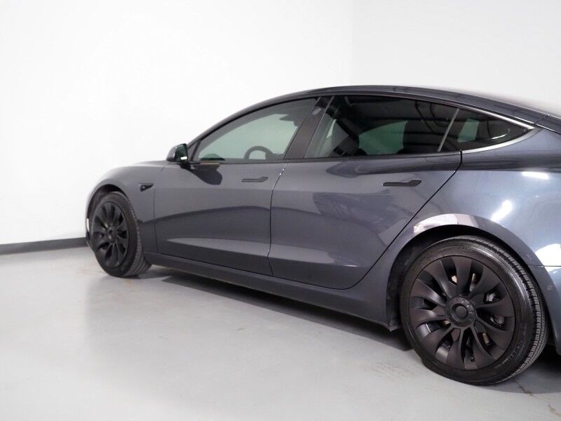 2018 Tesla Model 3 Mid Range RWD *NAVIGATION, BLIND SPOT & LANE KEEP ASSIST, COLLISION ALERT w/BRAKING, BACKUP-CAMERA, PANORAMA GLASS ROOF, HEATED SEATS, ALLOY WHEELS, BLUETOOTH PHONE & AUDIO Round Rock TX