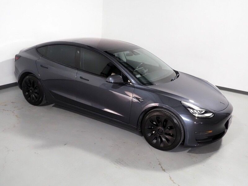 2018 Tesla Model 3 Mid Range RWD *NAVIGATION, BLIND SPOT & LANE KEEP ASSIST, COLLISION ALERT w/BRAKING, BACKUP-CAMERA, PANORAMA GLASS ROOF, HEATED SEATS, ALLOY WHEELS, BLUETOOTH PHONE & AUDIO Round Rock TX