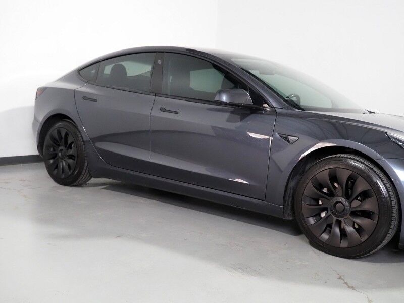 2018 Tesla Model 3 Mid Range RWD *NAVIGATION, BLIND SPOT & LANE KEEP ASSIST, COLLISION ALERT w/BRAKING, BACKUP-CAMERA, PANORAMA GLASS ROOF, HEATED SEATS, ALLOY WHEELS, BLUETOOTH PHONE & AUDIO Round Rock TX