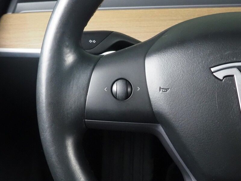 2018 Tesla Model 3 Mid Range RWD *NAVIGATION, BLIND SPOT & LANE KEEP ASSIST, COLLISION ALERT w/BRAKING, BACKUP-CAMERA, PANORAMA GLASS ROOF, HEATED SEATS, ALLOY WHEELS, BLUETOOTH PHONE & AUDIO Round Rock TX