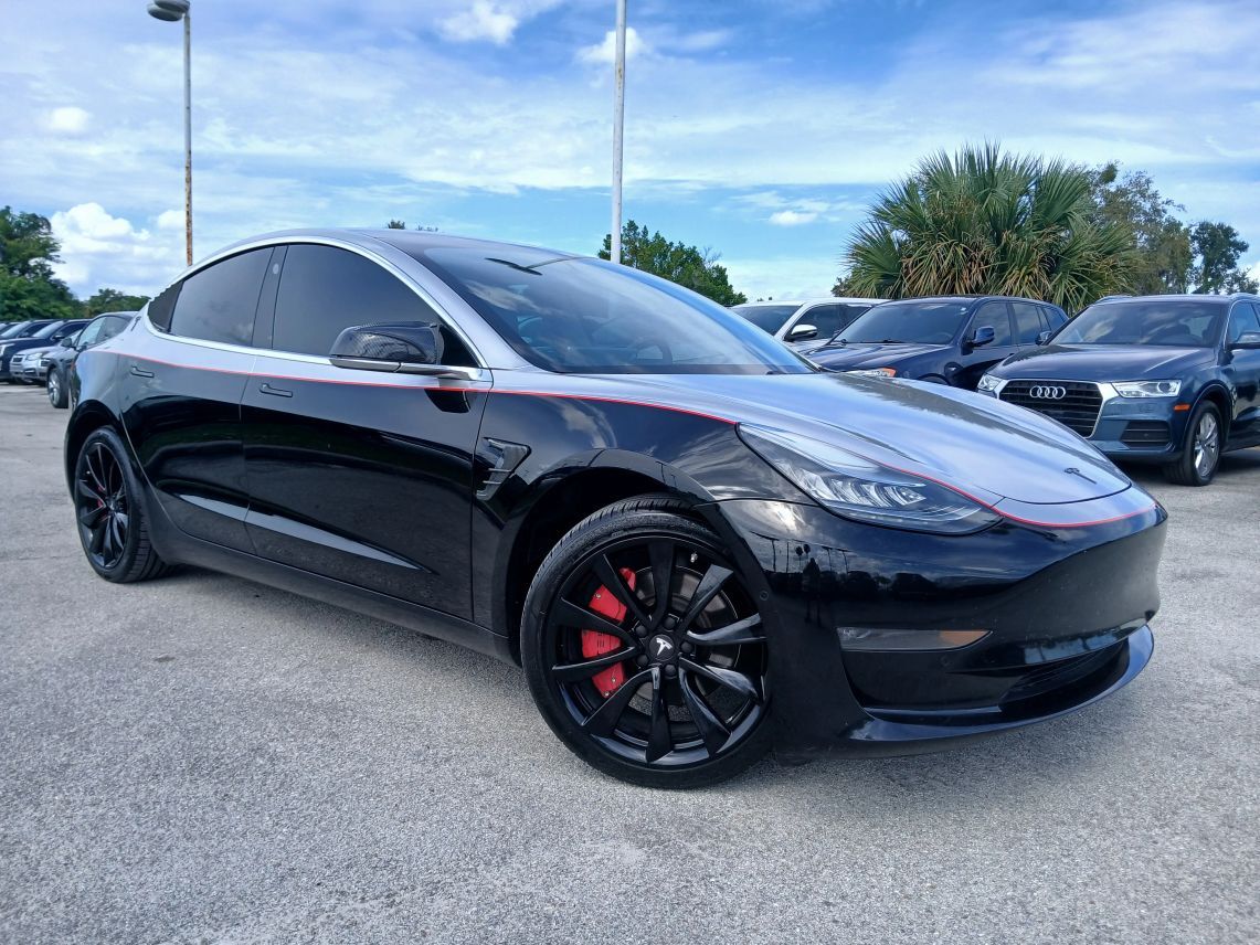 2018 Tesla Model 3 Mid Range Sedan 4D