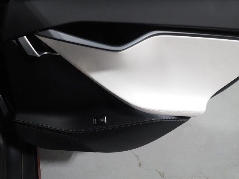 2018 Tesla Model S 75D AWD *FULL SELF-DRIVING ENABLED, AUTOPILOT, NAVIGATION, SAFETY ALERTS, ADAPTIVE CRUISE, BACKUP-CAMERA, PANORAMA GLASS ROOF, HEATED SEATS/STEERING, 19 INCH WHEELS Round Rock TX