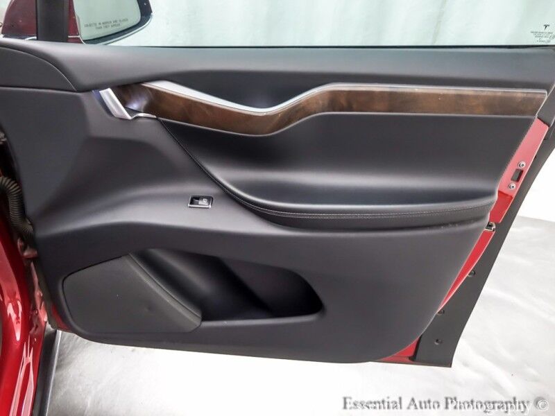 2018 Tesla Model X 75D PRICE INCLUDES THE $4000 FED EV TAX CREDIT. YOU MUST QUALIF Willowbrook IL