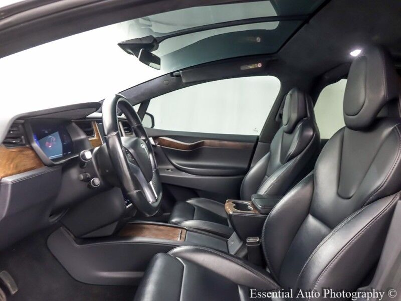 2018 Tesla Model X 75D PRICE INCLUDES THE $4000 FED EV TAX CREDIT. YOU MUST QUALIF Willowbrook IL