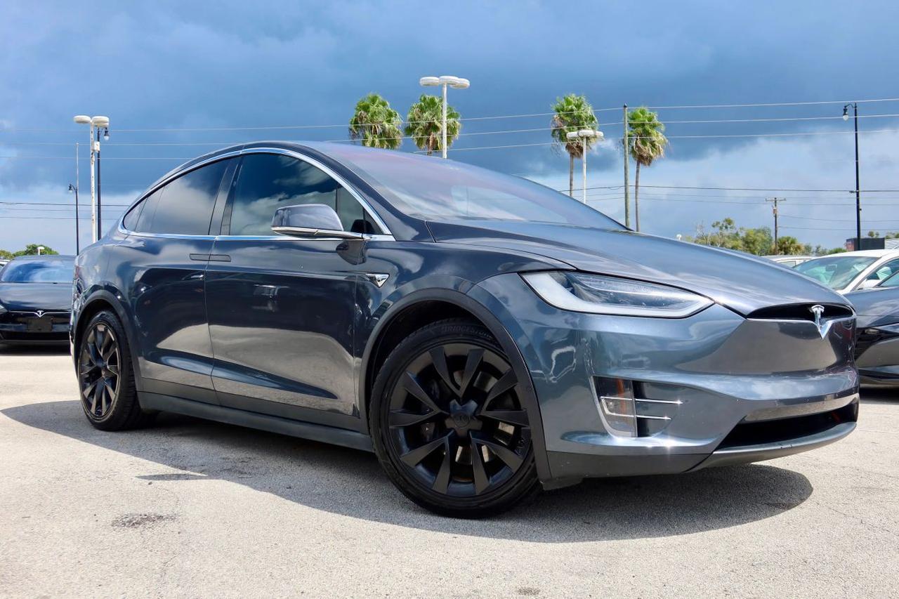 2018 Tesla Model X 75D Sport Utility 4D