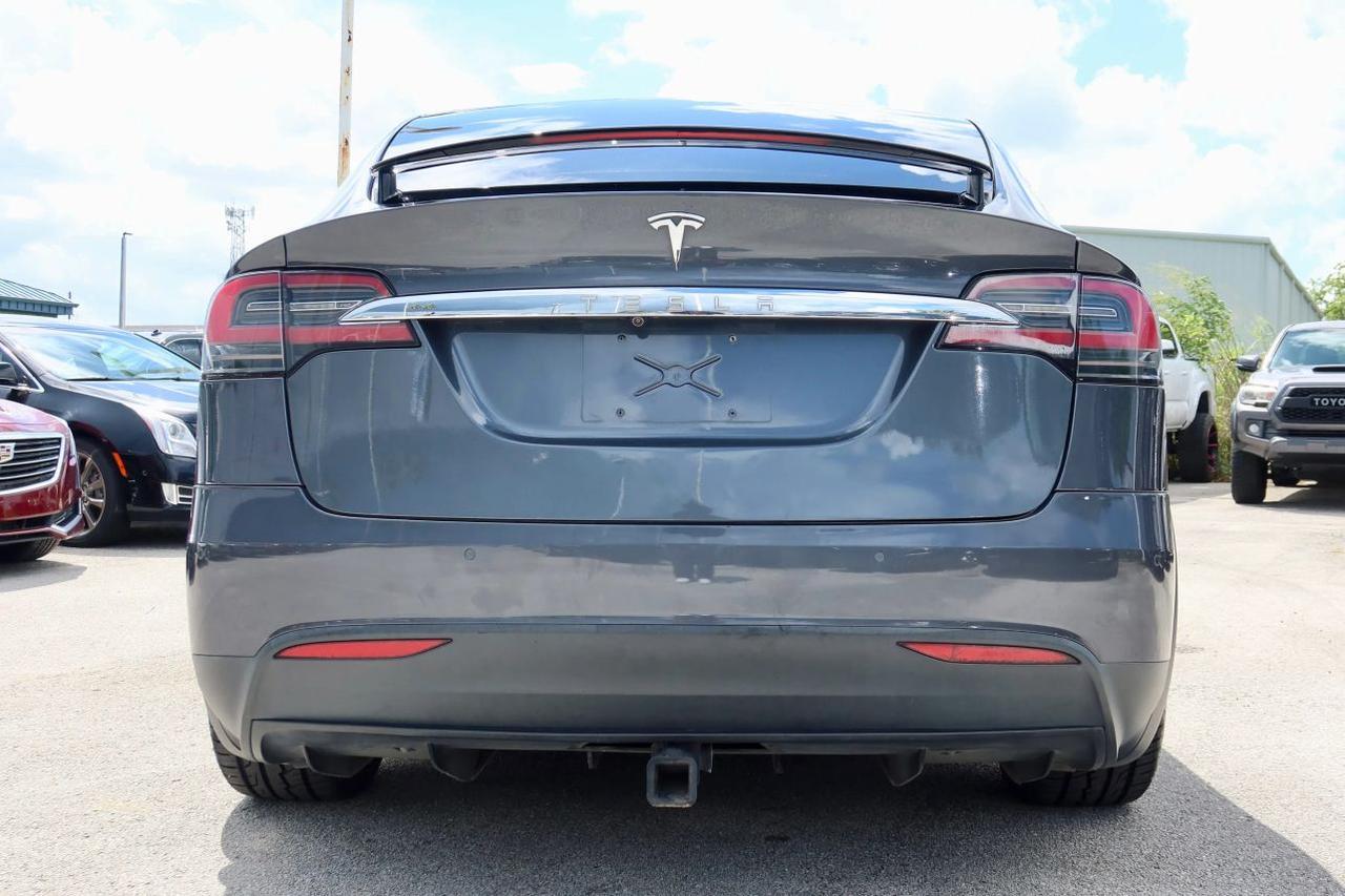 2018 Tesla Model X 75D Sport Utility 4D