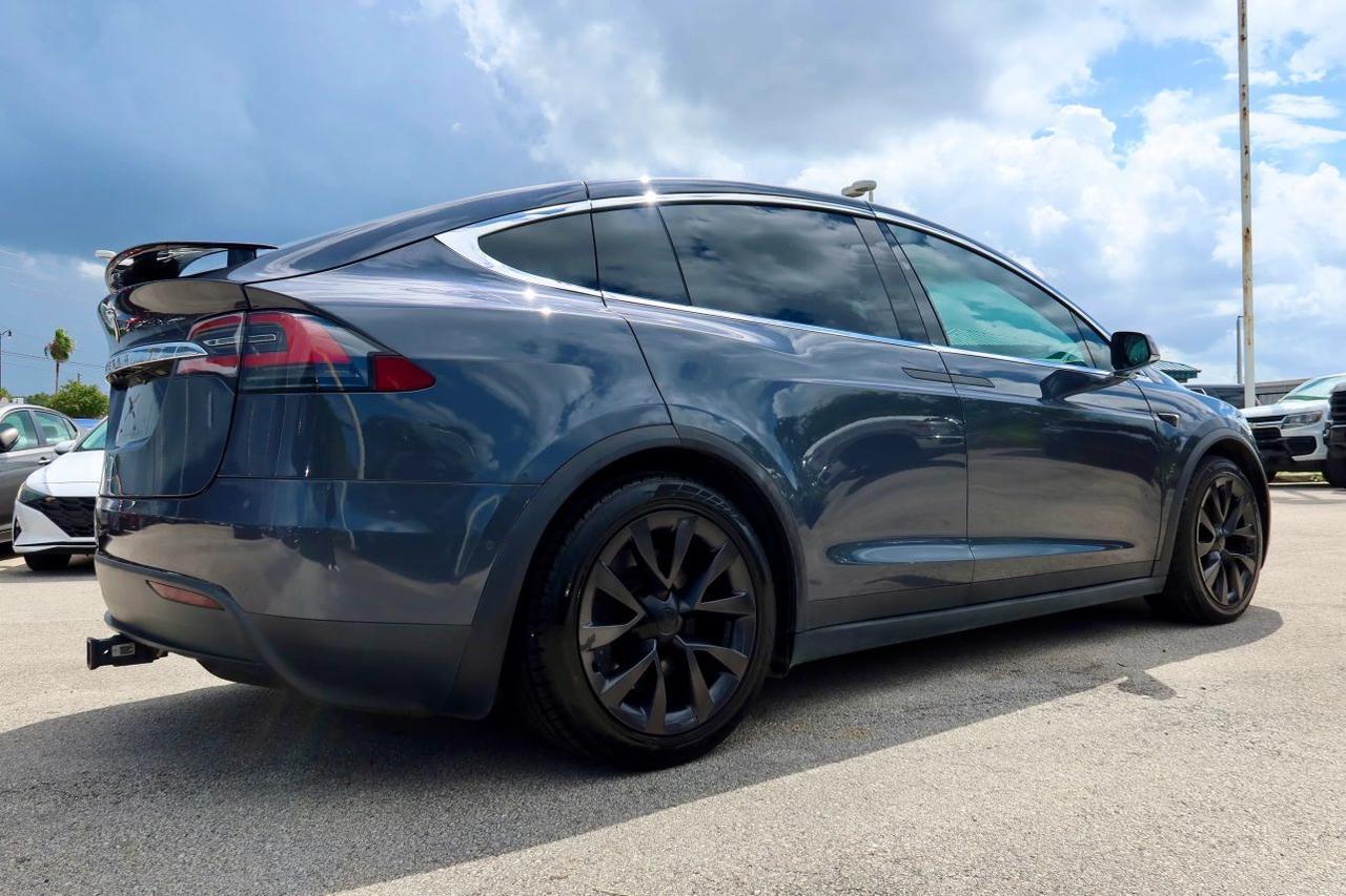 2018 Tesla Model X 75D Sport Utility 4D