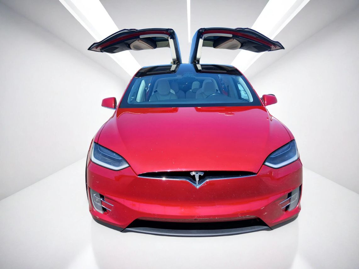 2018 Tesla Model X 75D Sport Utility 4D
